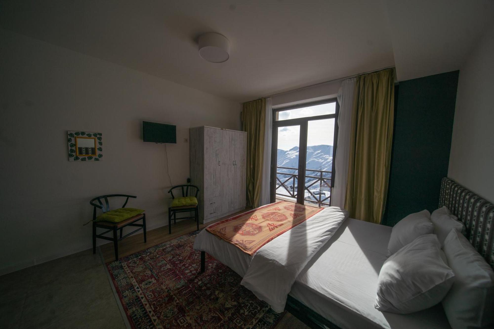 Chalet Papa Basili Gudauri Eksteriør bilde