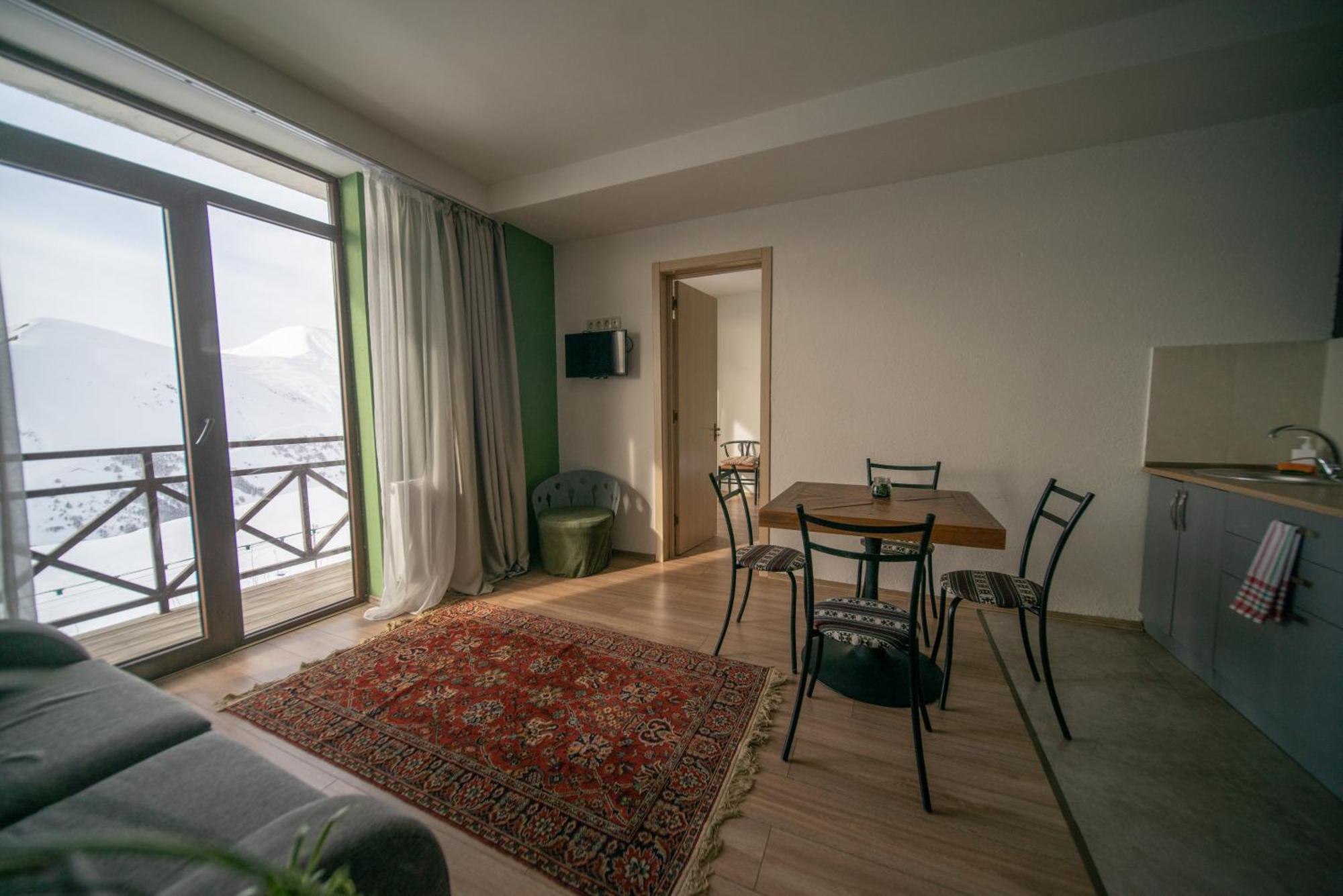 Chalet Papa Basili Gudauri Eksteriør bilde